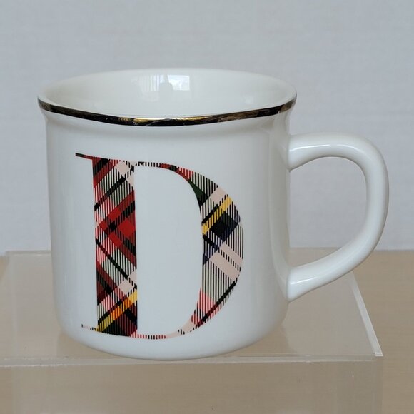 Pottery Barn Stewart Plaid Stoneware Initital Alphabet "D" Christmas Coffee Mug - Picture 1 of 12